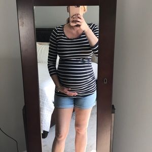 Motherhood Maternity 3/4 length shirt!